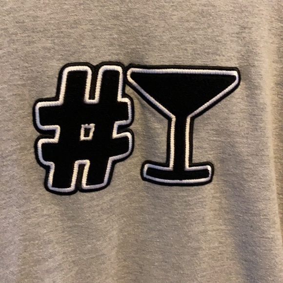 grey sweater. - Picture 2 of 4